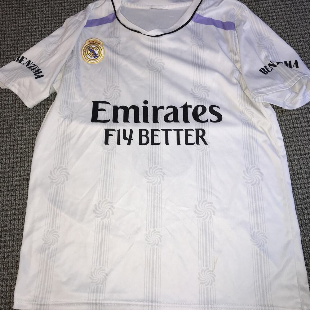 FC Madrid‎ Adult Medium White Jersey Benzene #9